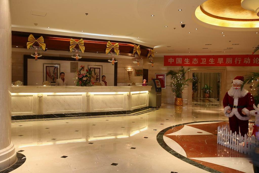 צ'נגדו Lutianhua Hotel מראה חיצוני תמונה